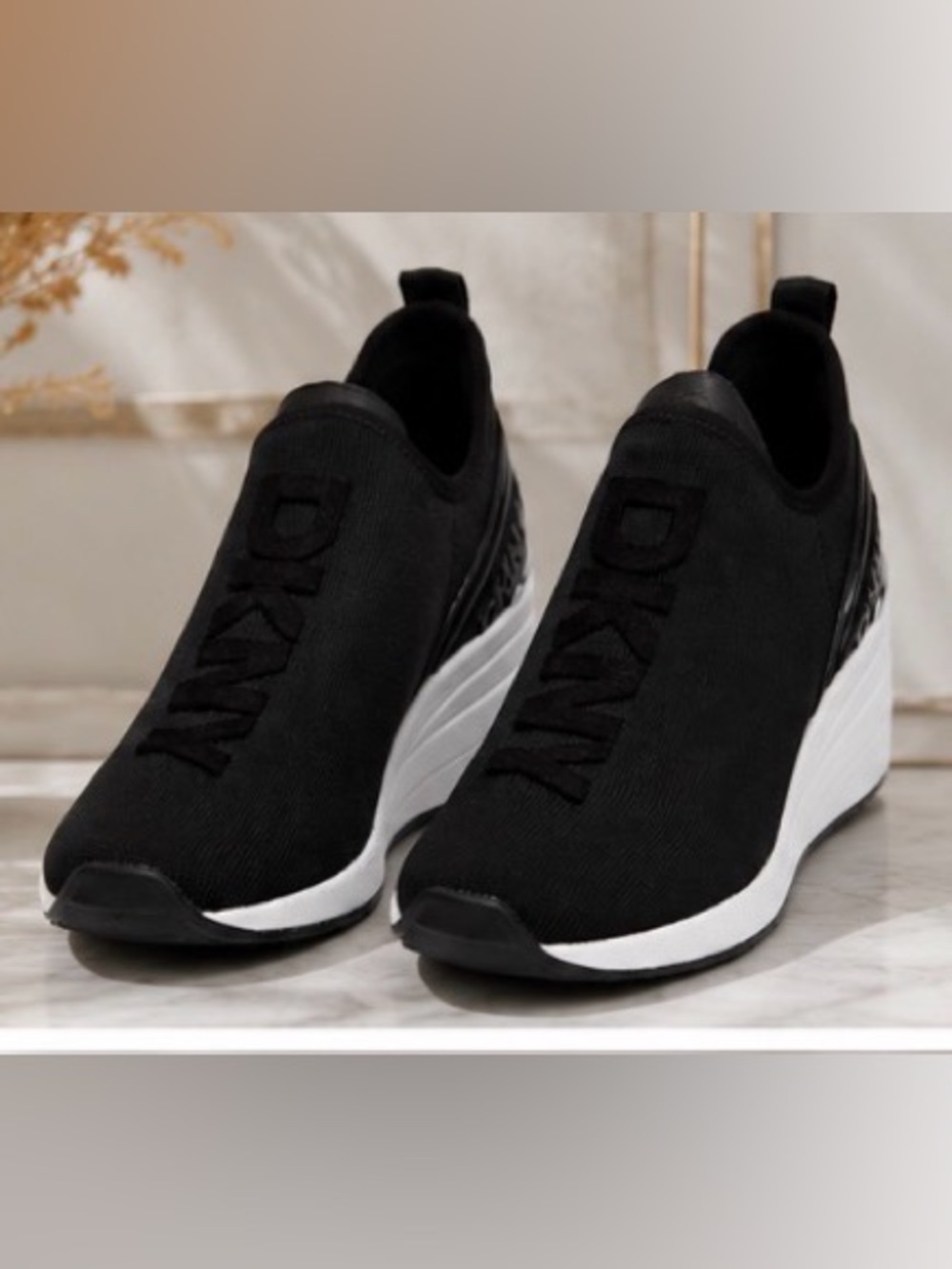 DKNY Women's Keeva Black Slip-On Wedge Slide sneaker with White sole -  7 NWT